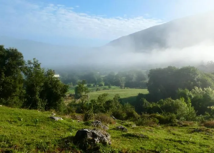 Casa Elena بيت للعطل Valle (Ruesga)